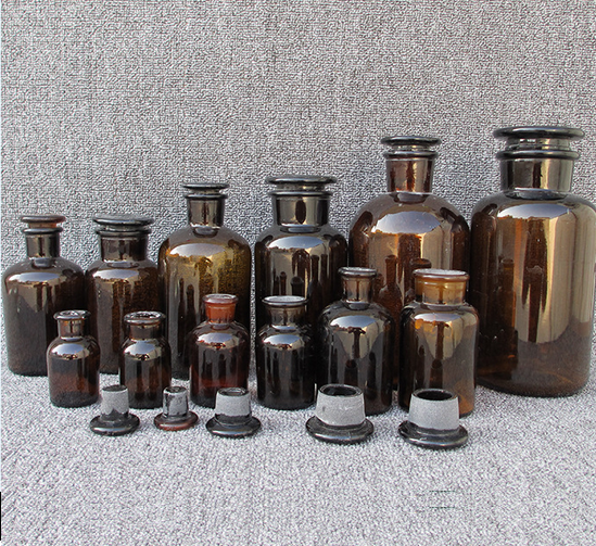 Chai thủy tinh nâu miệng rộng nút nhám