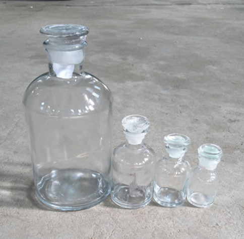 Chai thủy tinh trắng miệng rộng nút nhám