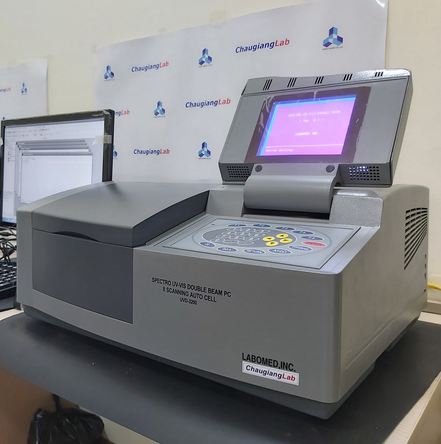 Máy quang phổ Labomd UVD-3200