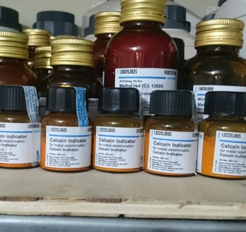 Hóa chất tinh khiết